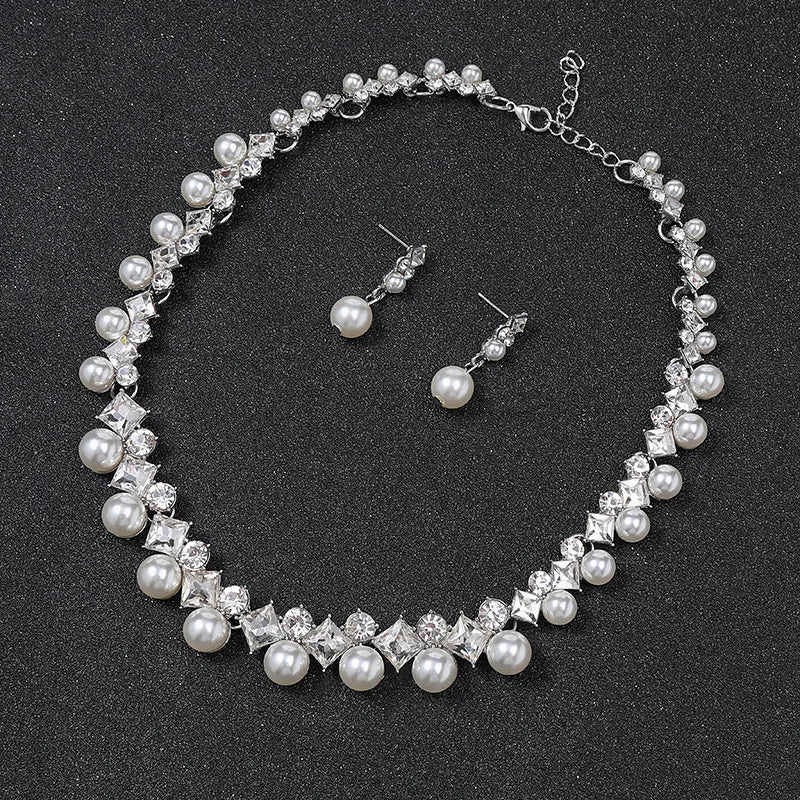 New pearl gemstone jewellery woman necklace set for women jewelry sets light luxury Women's earrings lock bone chain alloy
